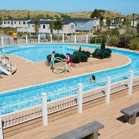 Presthaven Holiday Resort - Direct Access To Beach 프레스타틴 외부 사진